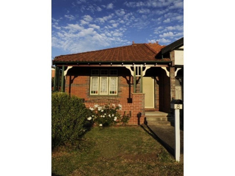 8 Bolton Street, Guildford NSW 2161