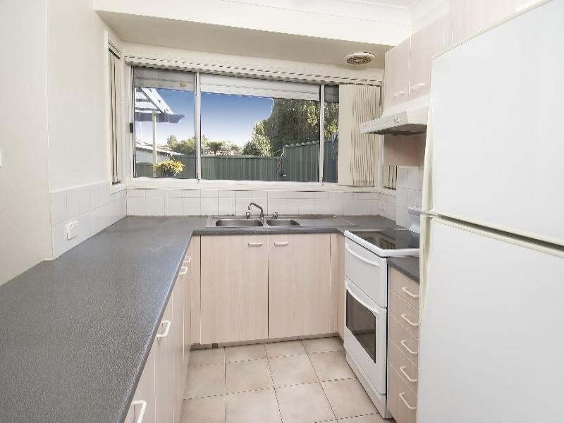2/15-17 Hart Drive, Wentworthville NSW 2145