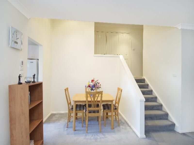 2/15-17 Hart Drive, Wentworthville NSW 2145