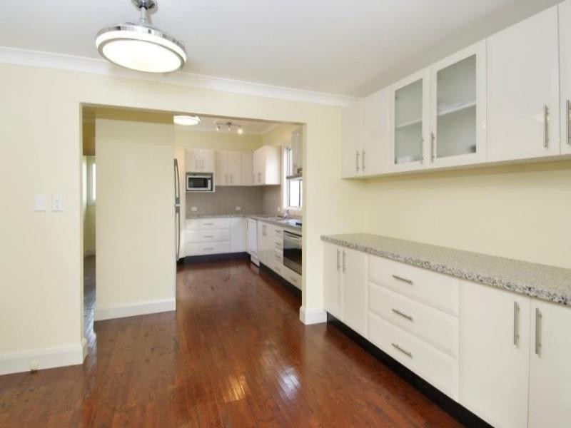 11 Fursorb Street, Marayong NSW 2148