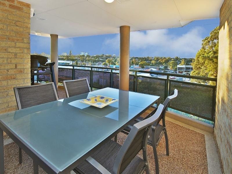 8/60 Cowper Street, Granville NSW 2142