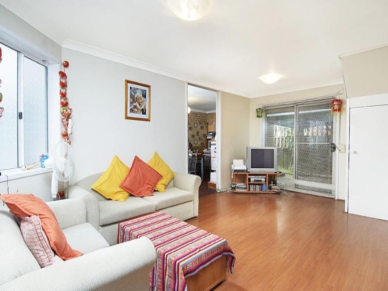 4/26 Military Road, Merrylands NSW 2160