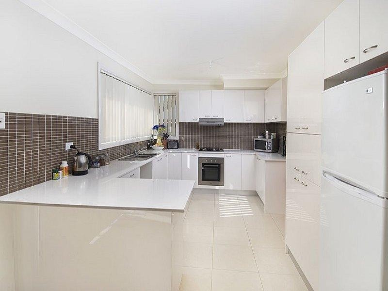 15 Dungara Drive, Pemulwuy NSW 2145