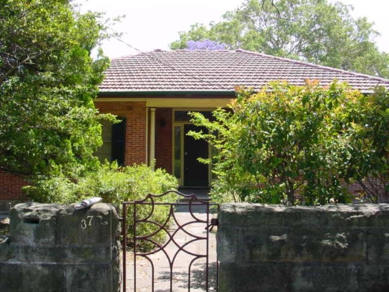 37 Pennant Hills Road, North Parramatta NSW 2151