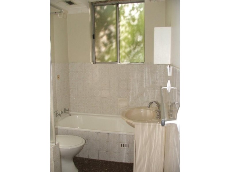 12/11 Allen Street, Harris Park NSW 2150