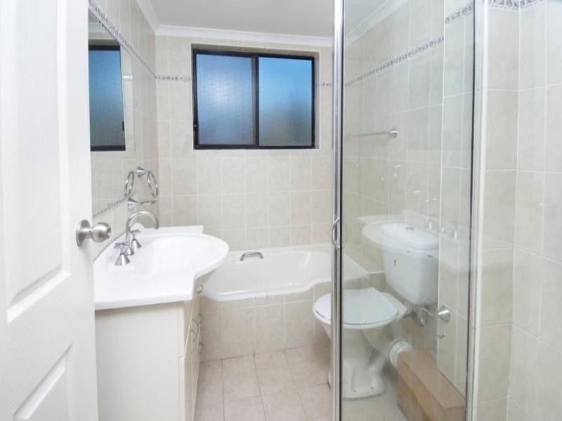 2/20 Crown Street, Harris Park NSW 2150