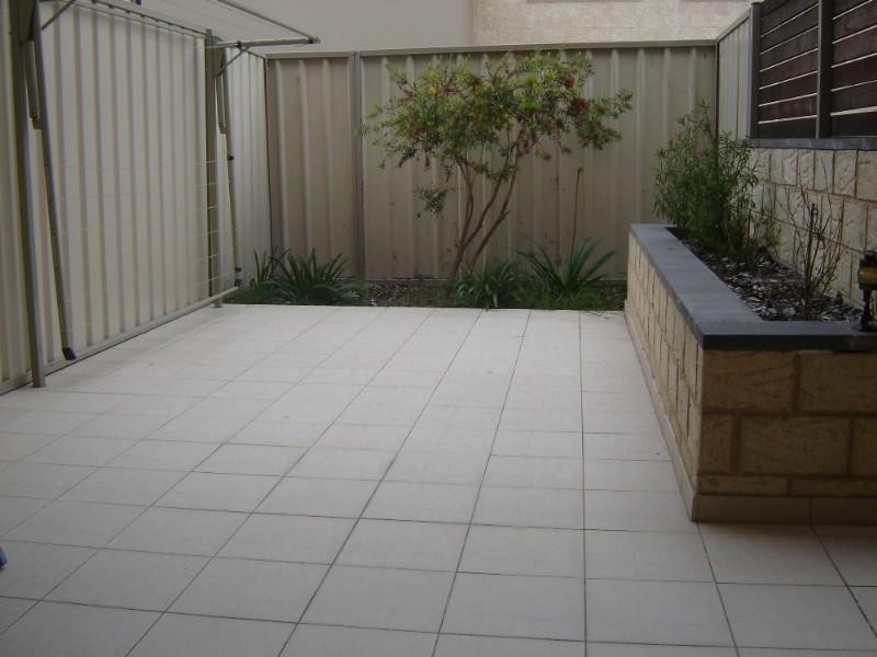 2/81-83 Bangor Street, Guildford NSW 2161