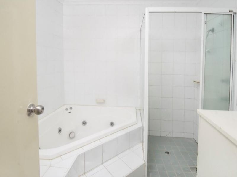 2/1 Bailey Street, Westmead NSW 2145