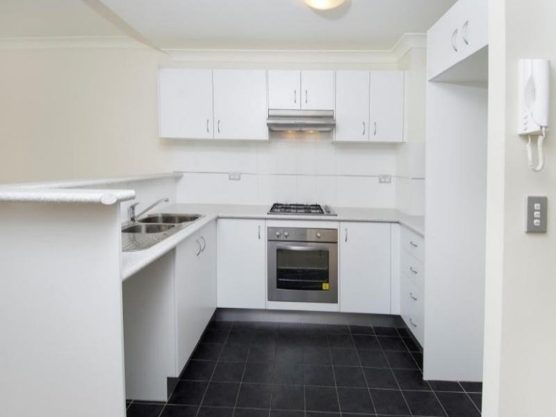 10/31-35 Third Avenue, Blacktown NSW 2148