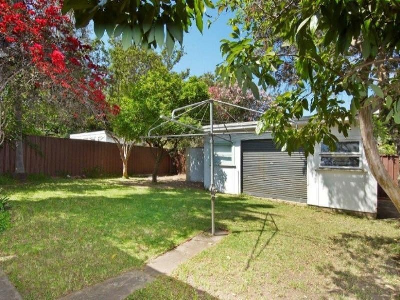 8 Mills Street, Merrylands NSW 2160