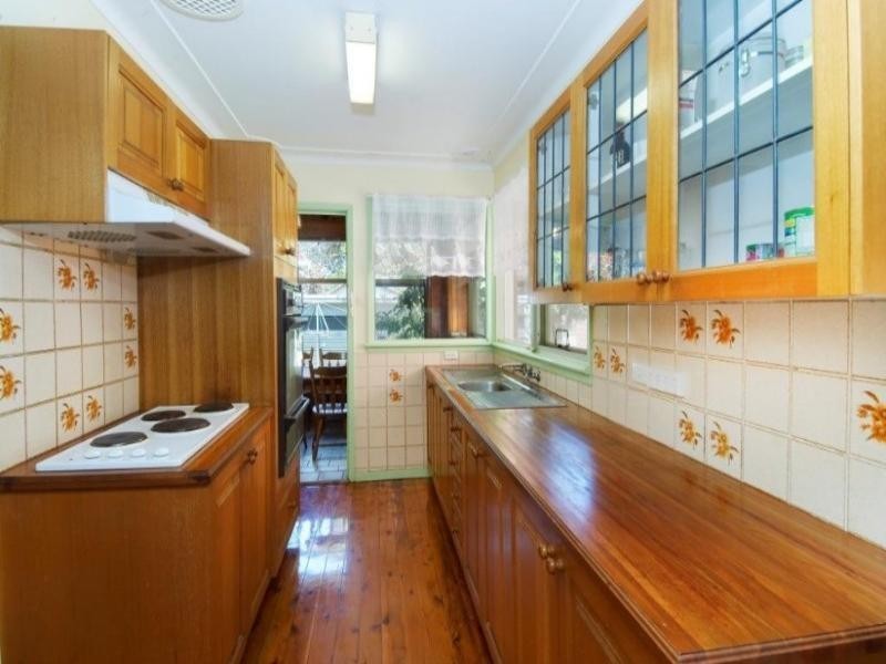 8 Mills Street, Merrylands NSW 2160