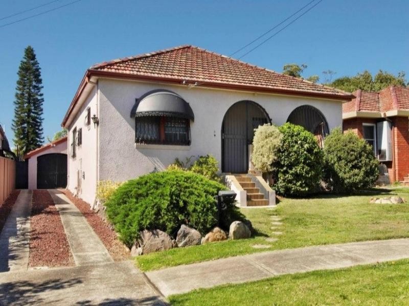 8 Fraser Street, Westmead NSW 2145