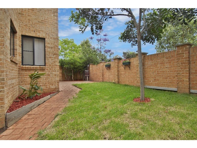 1/165 Targo Road, Girraween NSW 2145