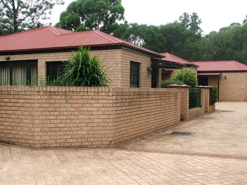 9/27 Ballendella Road, Toongabbie NSW 2146