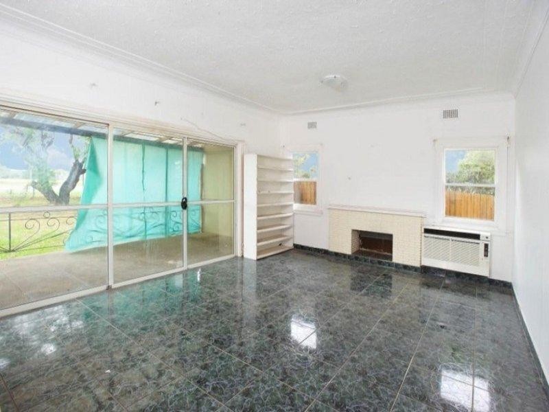 62 Hawkesbury Road, Westmead NSW 2145