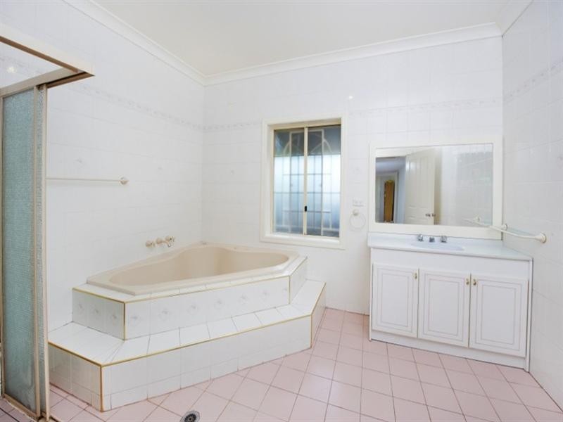 18 Church Avenue, Westmead NSW 2145