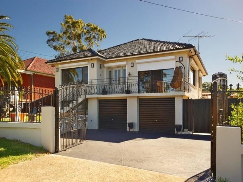 11 Frederick Street, Pendle Hill NSW 2145