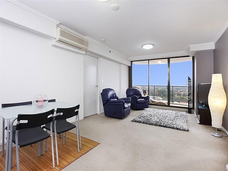 215/13-15 Hassall Street, Parramatta NSW 2150