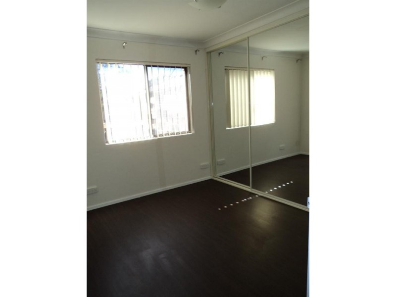 8/23 Crown Street, Granville NSW 2142