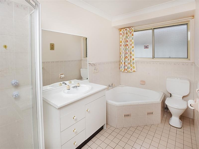 27 Lower Mount Street, Wentworthville NSW 2145