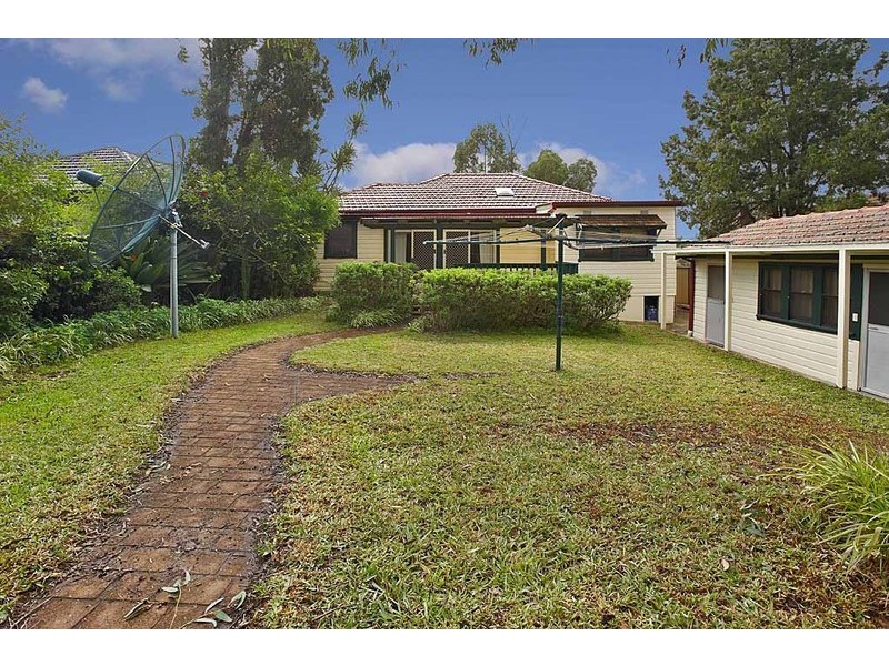 82 Amos Street, Westmead NSW 2145