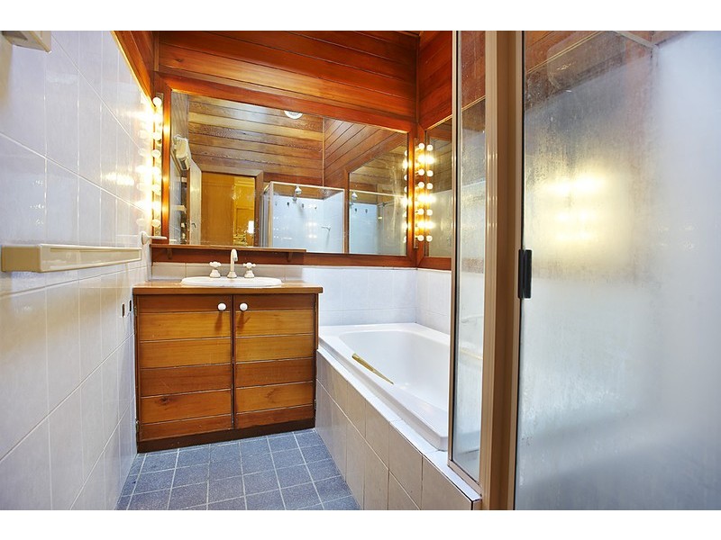 82 Amos Street, Westmead NSW 2145