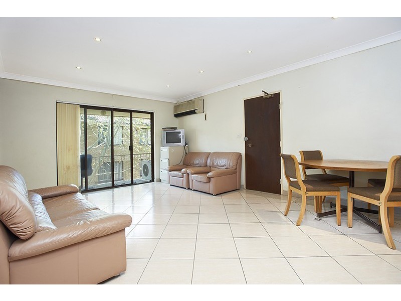 4/2 Allen Street, Harris Park NSW 2150