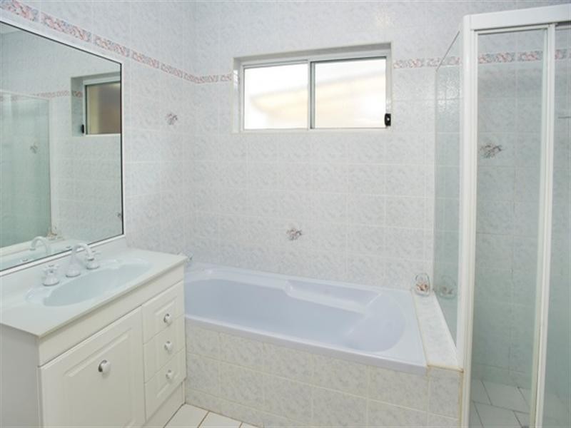 25 Austral Avenue, Westmead NSW 2145