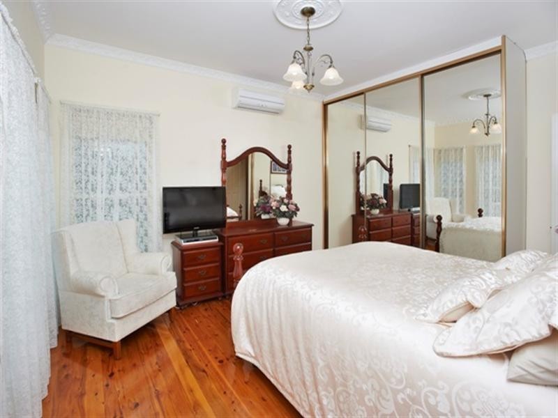 25 Austral Avenue, Westmead NSW 2145