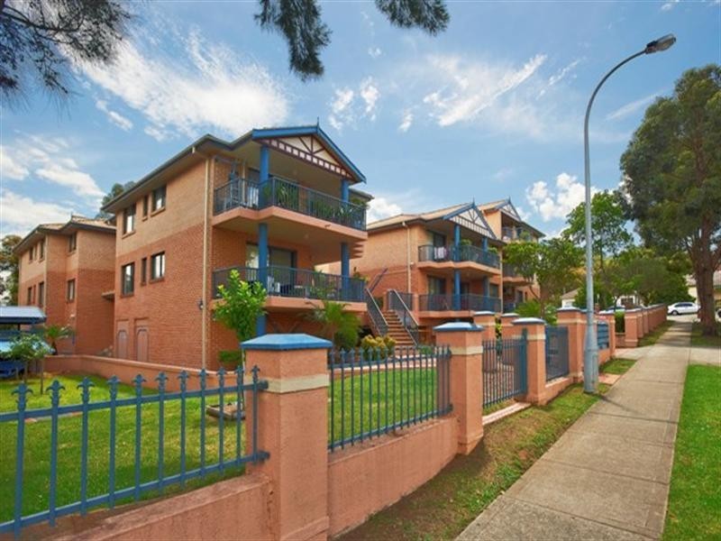 6/42-46 Treves Street, Merrylands NSW 2160