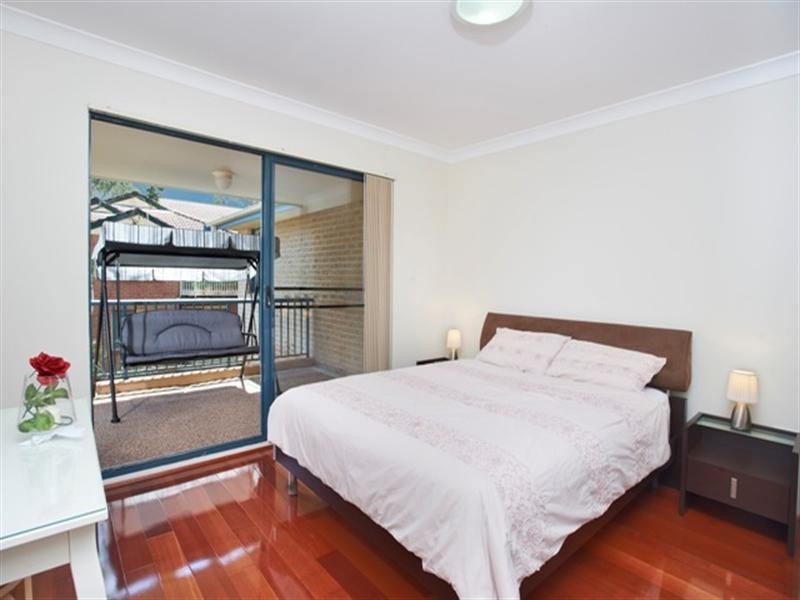 6/42-46 Treves Street, Merrylands NSW 2160