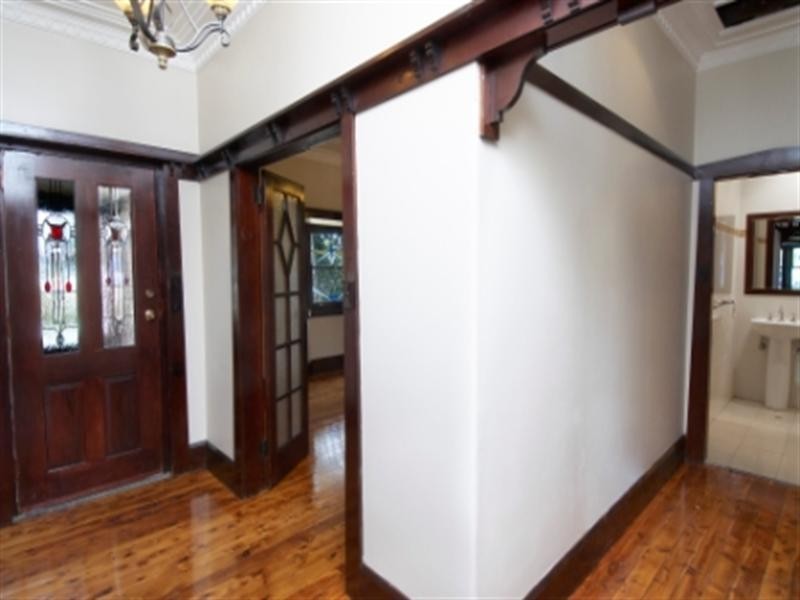 28 Bridge Road, Westmead NSW 2145