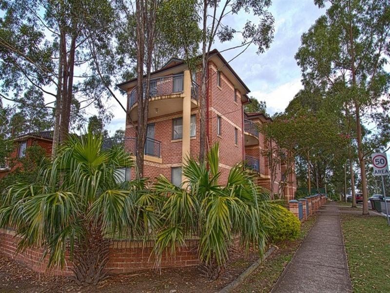 2/18 Sherwood Road, Merrylands West NSW 2160