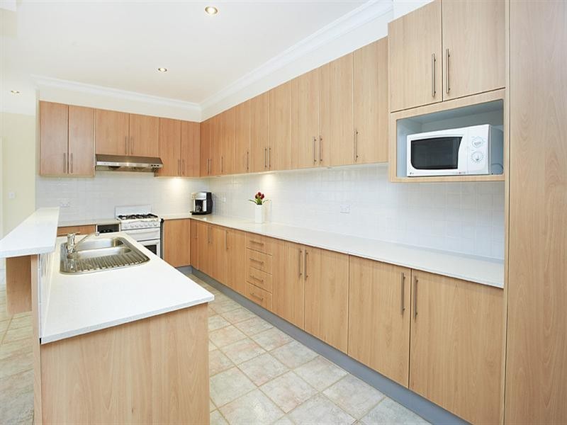 6 Austral Avenue, Westmead NSW 2145