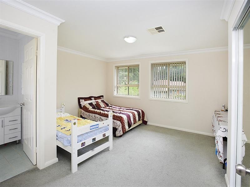 6 Austral Avenue, Westmead NSW 2145