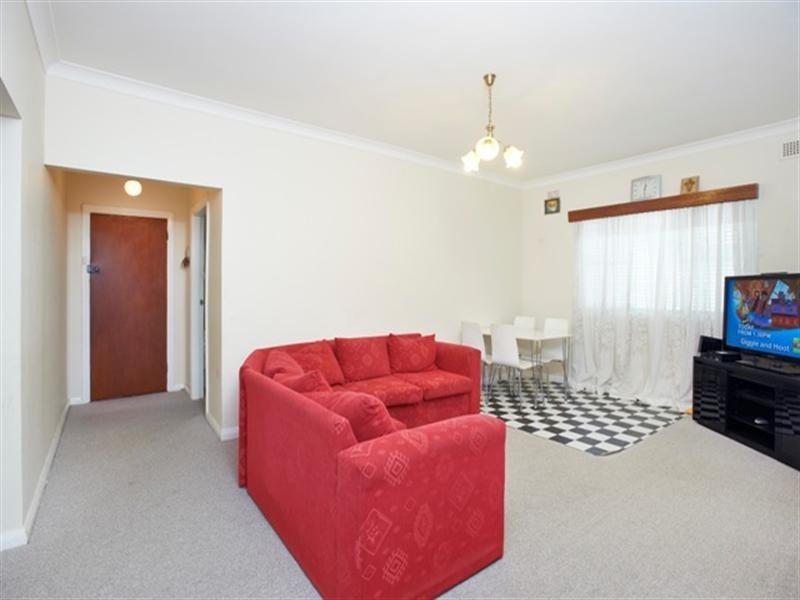 50 Moree Avenue, Westmead NSW 2145