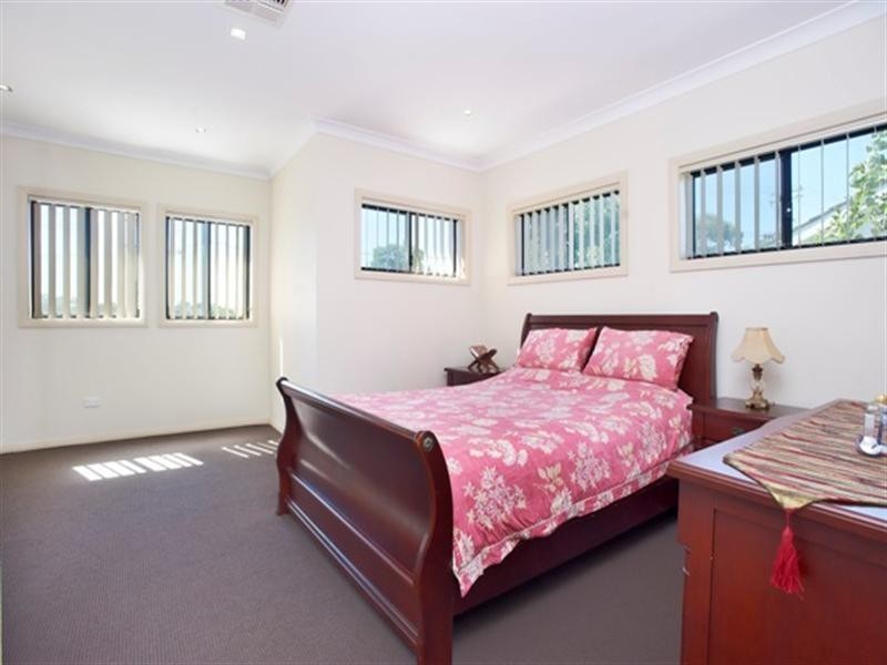 76 Bridge Road, Westmead NSW 2145