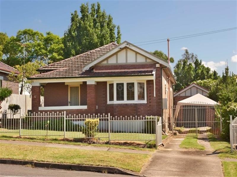 6 Cotswold Street, Westmead NSW 2145