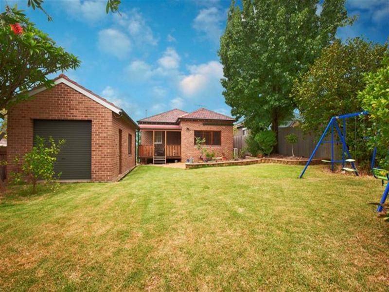 6 Cotswold Street, Westmead NSW 2145