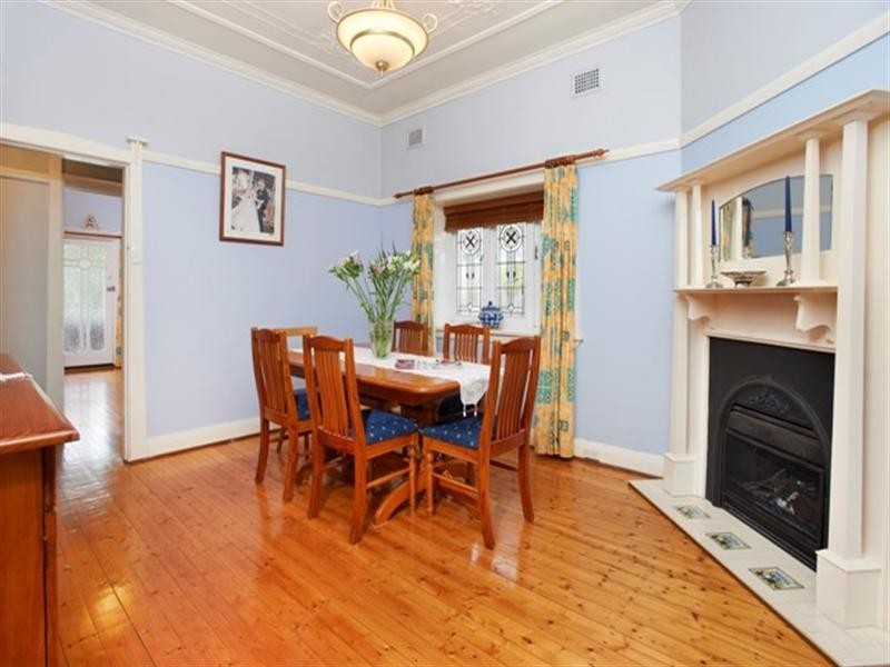 6 Cotswold Street, Westmead NSW 2145