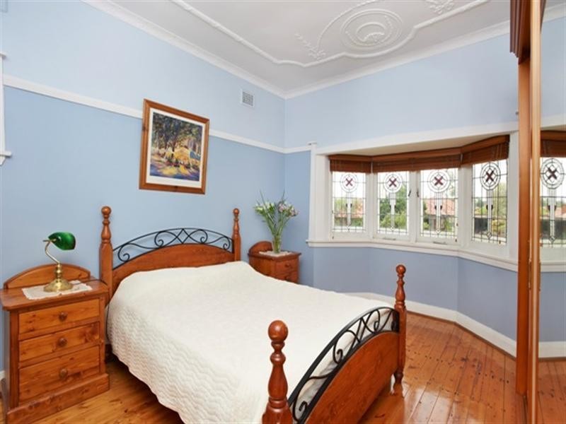 6 Cotswold Street, Westmead NSW 2145