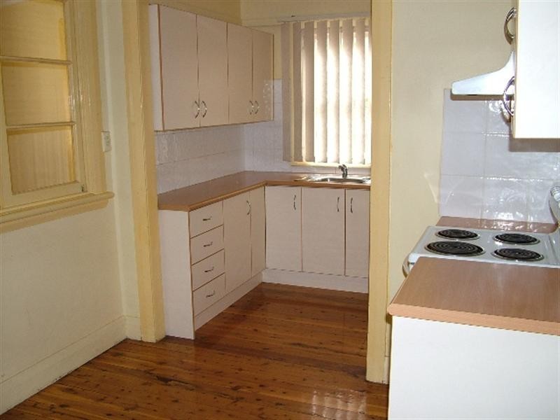 8 Good Street, Westmead NSW 2145