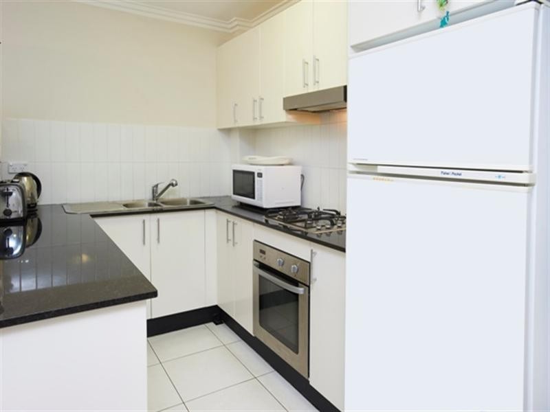 8/12 Murray Street, Northmead NSW 2152