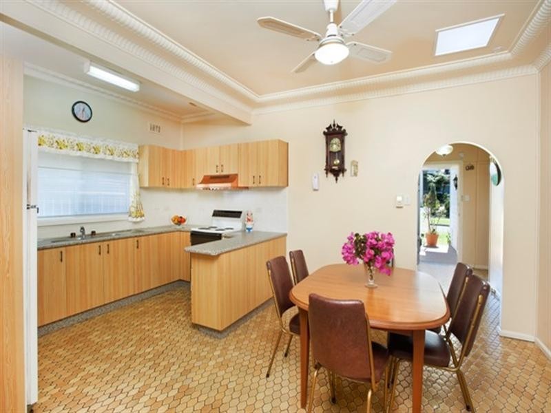 18 ARNETT Street, Pendle Hill NSW 2145