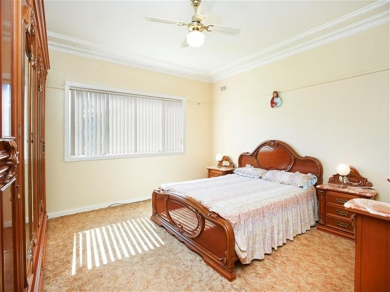 18 ARNETT Street, Pendle Hill NSW 2145