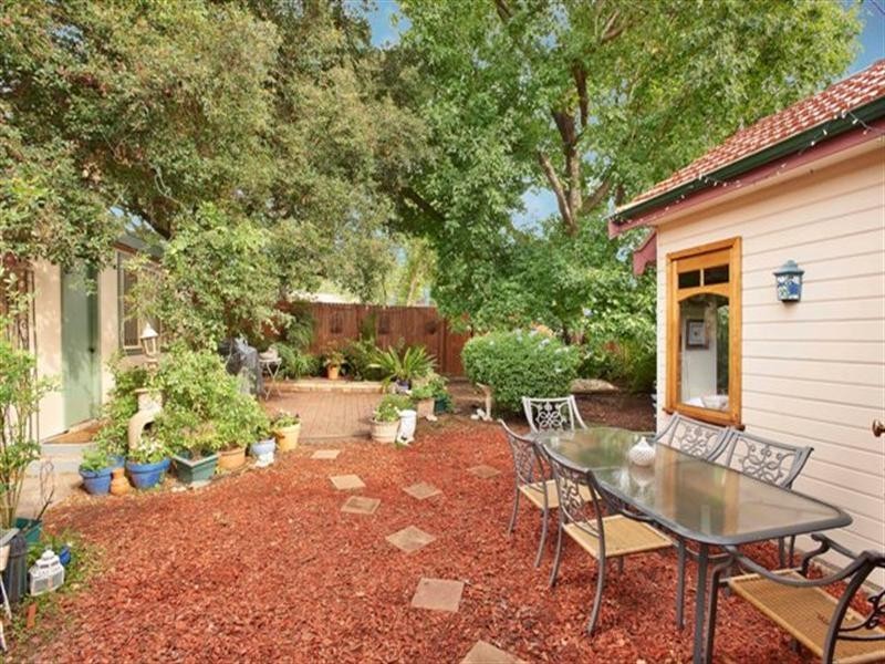 2 Anderson Street, Westmead NSW 2145