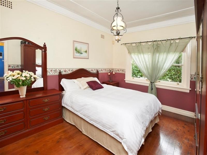 2 Anderson Street, Westmead NSW 2145