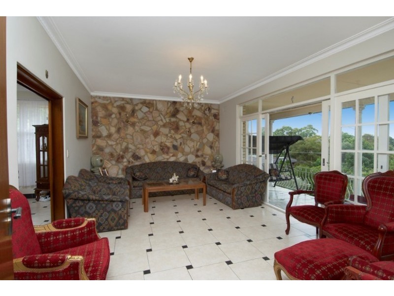 15 Dobson Crescent, Dundas Valley NSW 2117