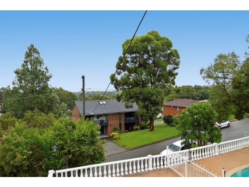 15 Dobson Crescent, Dundas Valley NSW 2117