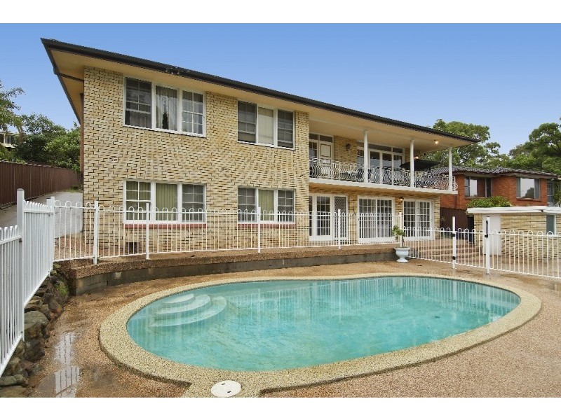 15 Dobson Crescent, Dundas Valley NSW 2117